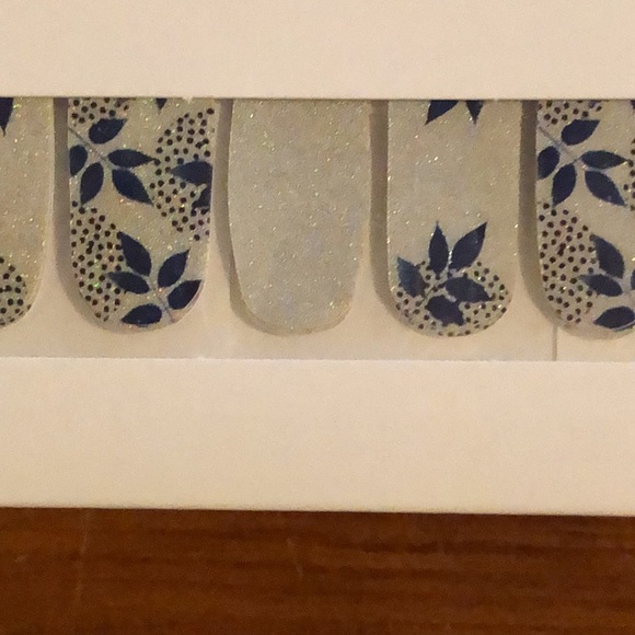 Bundle of Color Street Nail Wraps - Picture 10 of 11